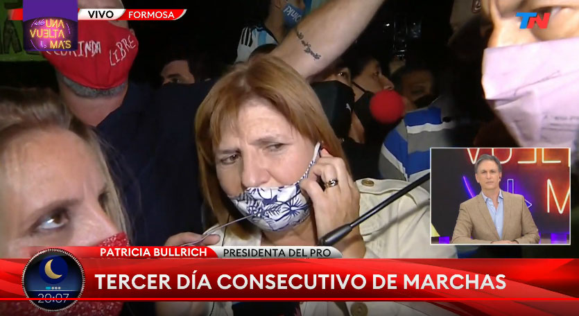 patricia-bullrich-marchando-completa